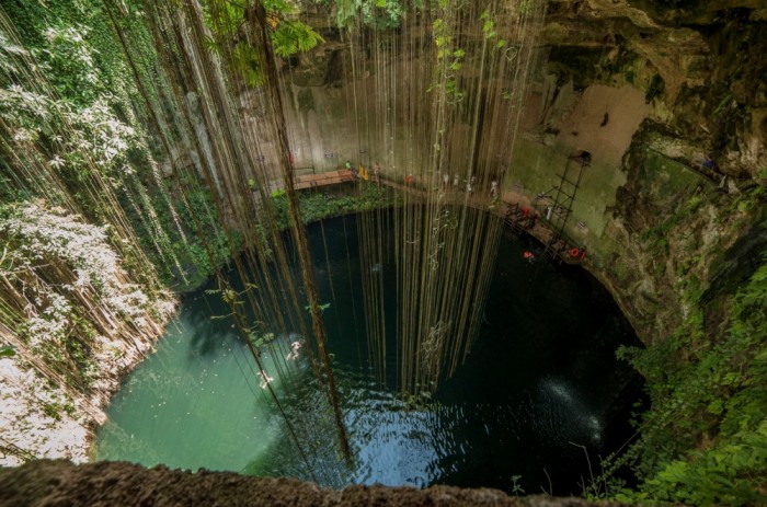 Искупаться в подземных озерах Юкатана в Мексике