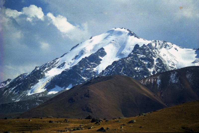 Пик озёрный (н-4130,5)