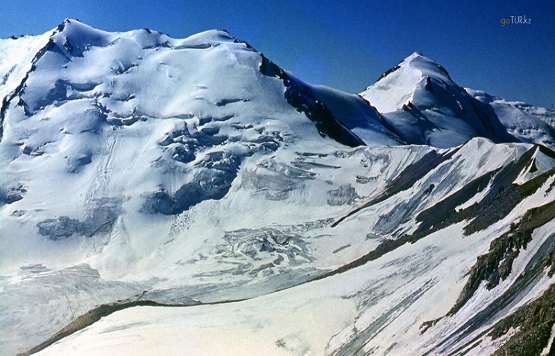 Пик советских альпинистов, западная (н-4378,8)